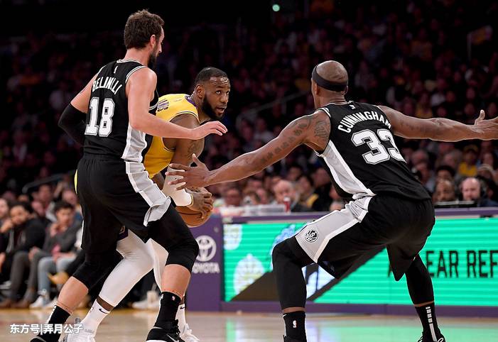  詹姆斯三双助湖人险胜马刺  